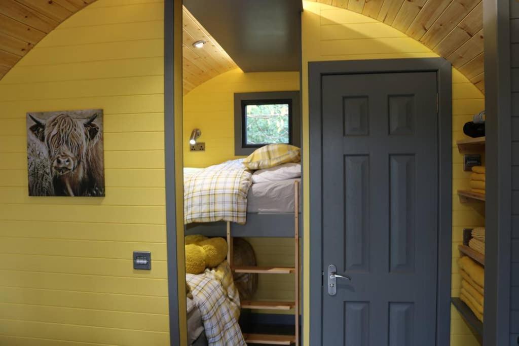 Glampods Glamping Pod - Meet Highland Cows And Sheep Elgin